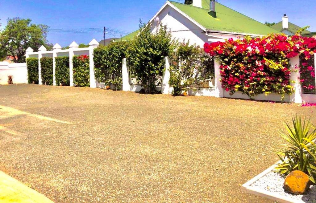 De Graaff Manor Hotel Екстериор снимка